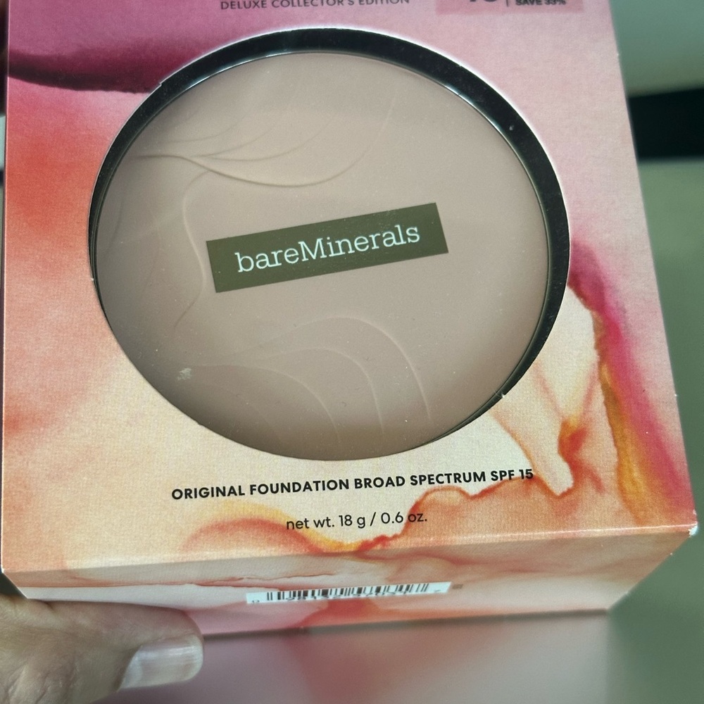 NIB Bare Minerals Original Foundation broad spectrum in medium beige - Picture 2 of 6